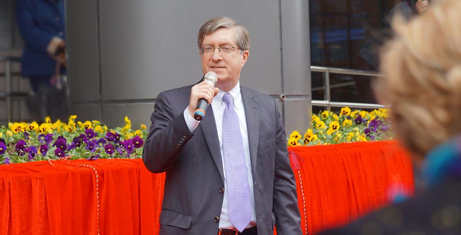 The Official NYU Shanghai Plaque Unveiling Ceremony, October 29, 2014. (Photo by Charlotte San Juan)