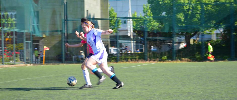 NYU Shanghai 3:1 beat Shanghai Normal University women's soccer team on Thursday. May 21, 2015. (Photo by Ronak Uday Trivedi)