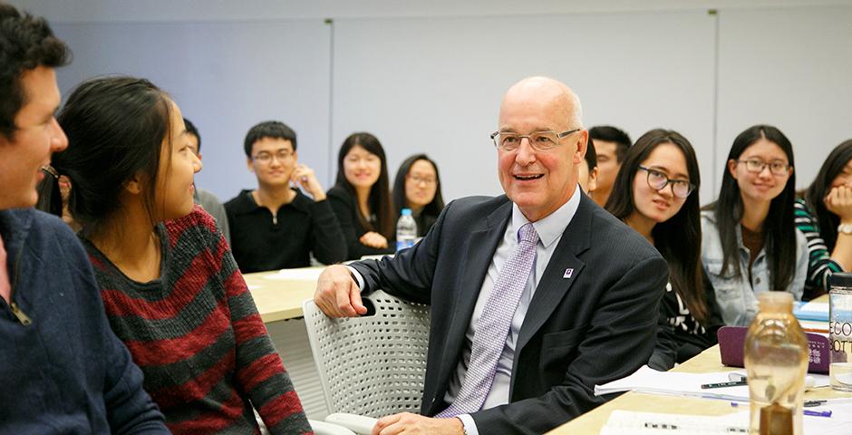 NYU’s President-Designate, Andrew Hamilton, visited NYU Shanghai as part of a sequence of visits to meet his new colleagues on November 18 and 19 (Photo by: NYU Shanghai)