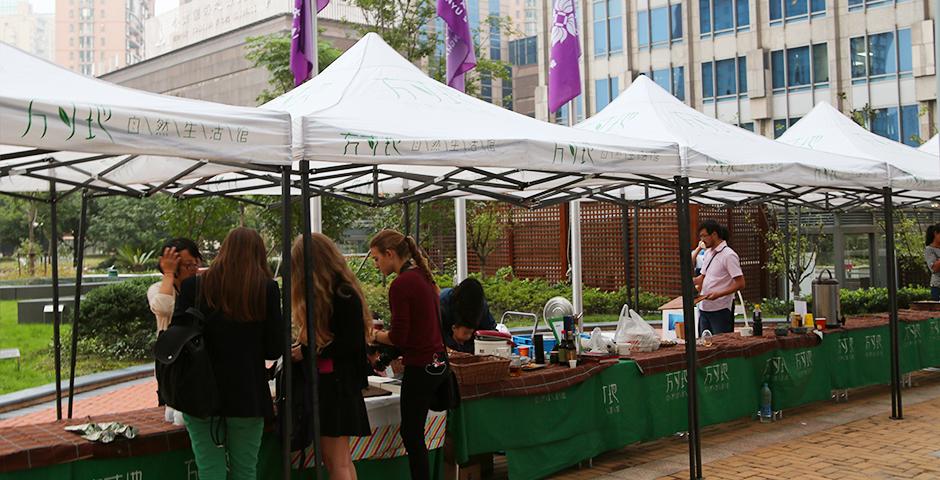 NYU Shanghai Farmers' Market on October. 9th, 2015. (Photo by: Shikhar Sakhuja)