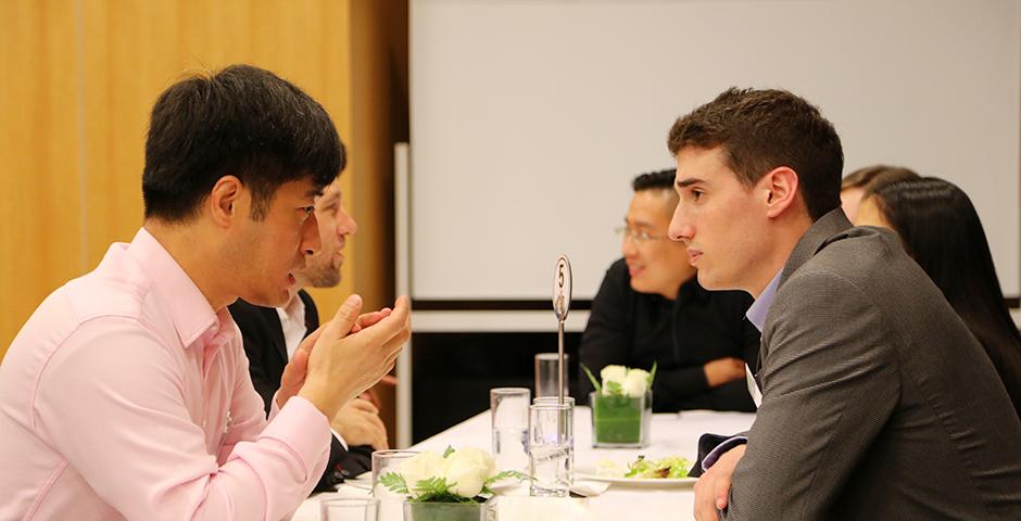 The NYU Global Alumni Programs and NYU Shanghai’s Career Development Center held a launch dinner for the second year of the NYU Alumni Executive Mentor Program on November 12, 2015. (Photo by: Wenqian Hu)