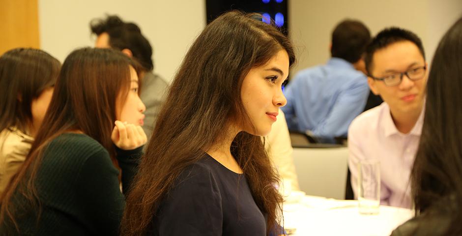 The NYU Global Alumni Programs and NYU Shanghai’s Career Development Center held a launch dinner for the second year of the NYU Alumni Executive Mentor Program on November 12, 2015. (Photo by: Wenqian Hu)