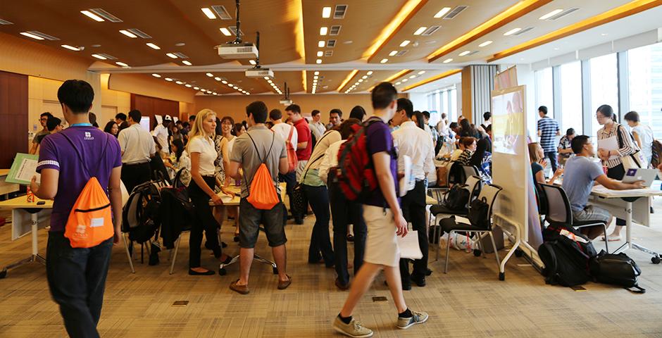 On-campus job and involvement fair on August 29, 2015. (Photo by Mei Wu)