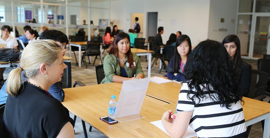 On-campus job and involvement fair on August 29, 2015. (Photo by Mei Wu)