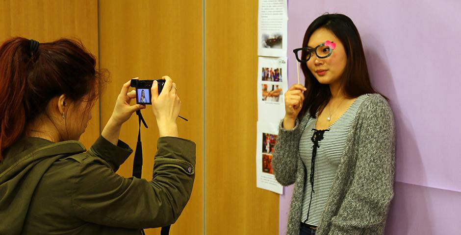 Students worked to raise funds on March 17 through community activities for the upcoming Dean’s Service Scholars trips. Some 60 NYU Shanghai students will be visiting 5 different service projects around China that focus on issues ranging from education to housing. (Photo by: Shikhar Sakhuja)