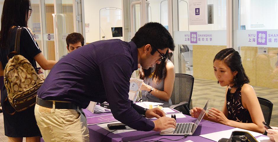 On-campus job and involvement fair on August 29, 2015. (Photo by Lijie Wang)