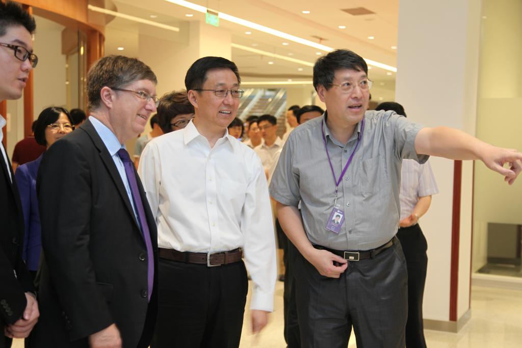 Han Zheng (韩正), Party Chief of Shanghai, Visited NYU Shanghai on September 1, 2014