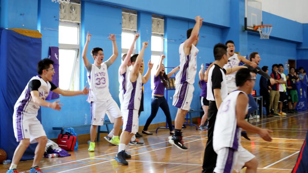 Men's Basketball Team Wins Home Game, April 16, 2014. (Photo by Nicole Chan)