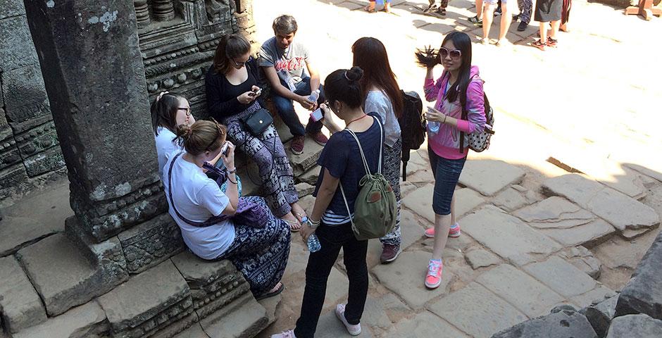 Deans' Service Scholars travel to Siem Reap, Cambodia over winter break to collaborate with Project New Hope. January 2015. (Photo by Janli Tiffany Gwo)