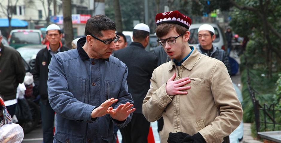 Professor Zvi Ben-Dor Benite takes his J-Term students to a Muslim market. January 16, 2015. (Photo by Daniel Cuesta)