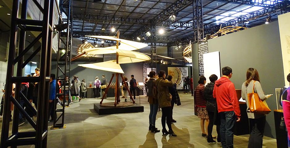 NYU Shanghai students took a Saturday off campus to explore the renowned exhibition, "Da Vinci: The Genius" at The Hub. The exhibit showcased models of Da Vinci's inventions as well as reprints of his most famous pieces of art. (Photo by: Annie Seaman)