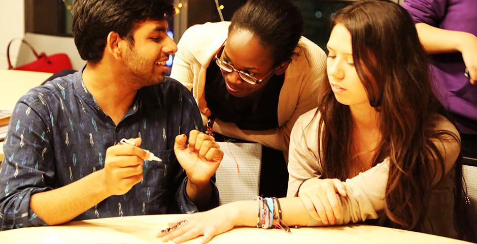 NYU Shanghai students celebrated the Hindu festival, Diwali, October 22, 2014. (Photo by Annie Seaman)