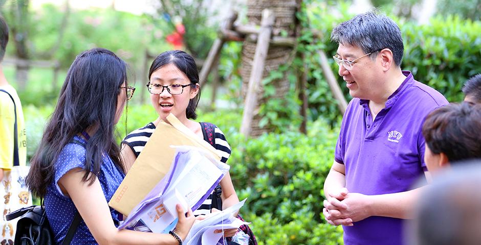 Students from 39 countries moved into their dorms today, marking the start of their NYU Shanghai journey.  Welcome to your new home, Class of 2020!  (Photo by: Dylan J Crow)