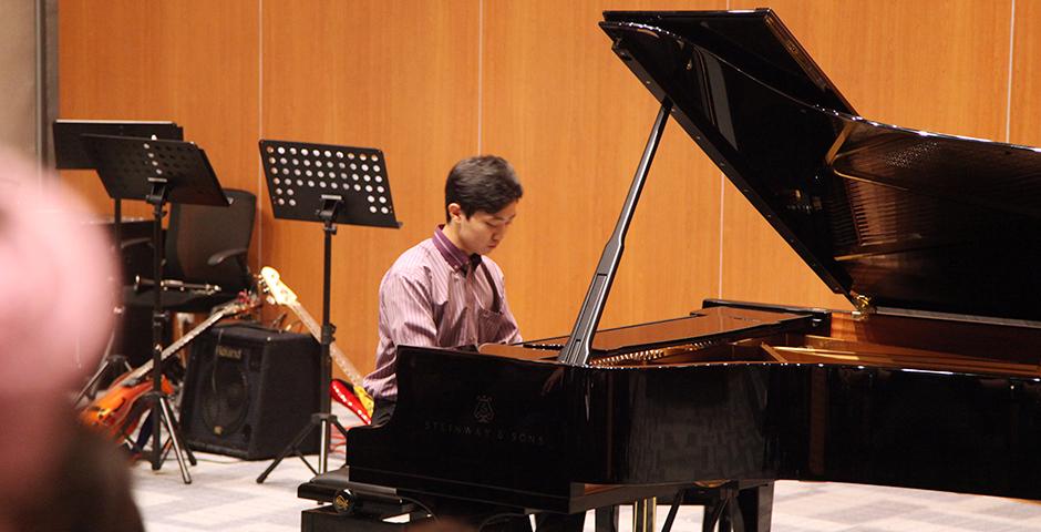 The Performing Arts at NYU Shanghai Celebration led by professors Dianna Heldman and Alyssa Rose on May 6 saw a heady mix of musical and dance performances by students. (Photos by: NYU Shanghai)