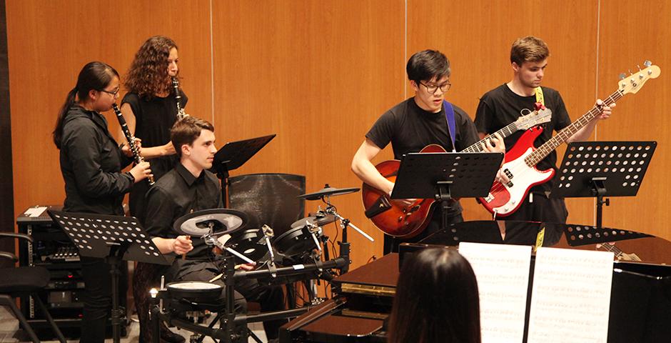 The Performing Arts at NYU Shanghai Celebration led by professors Dianna Heldman and Alyssa Rose on May 6 saw a heady mix of musical and dance performances by students. (Photos by: NYU Shanghai)