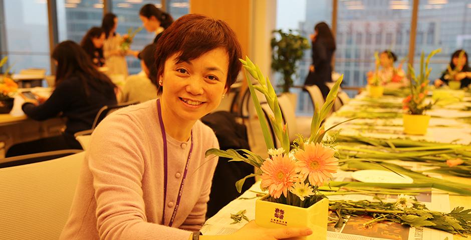 March 8, Women's Day was in full bloom with an afternoon of NYU Shanghai's special ladies getting creative with DIY flower arrangements for the office or home. Many thanks to HR for such a beautiful arrangement! (Photo by: NYU Shanghai)