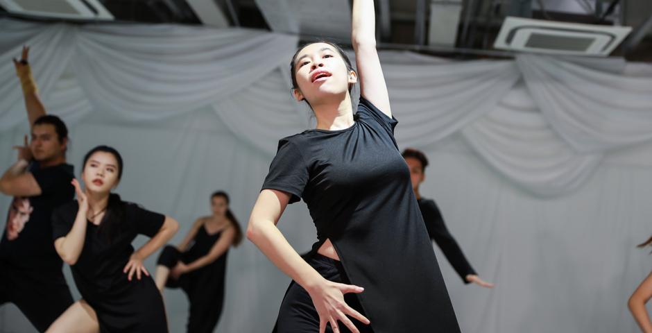 The Fall Dance Concert from Aly Rose and Siye Tao's classes UNLIKE ME was held in Room 808 on December 10 where the Contemporary Dance class, Ballet Dance class, Chinese Minority Dance class, and the Abu Dhabi Body Voice Representatives performed a wide selection of pieces. (Photo by: NYU Shanghai)