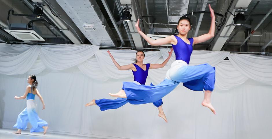 The Fall Dance Concert from Aly Rose and Siye Tao's classes UNLIKE ME was held in Room 808 on December 10 where the Contemporary Dance class, Ballet Dance class, Chinese Minority Dance class, and the Abu Dhabi Body Voice Representatives performed a wide selection of pieces. (Photo by: NYU Shanghai)