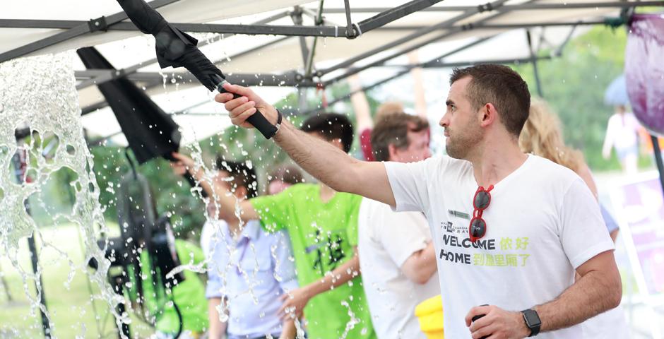 Students from 47 countries around the world moved into their new home at Jinqiao residence today. Here are some of our favorite moments from an at times very wet Move-In Day! (Photo by: Jia Li )