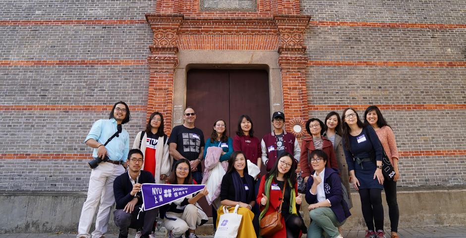 Group photo in front of ”Residence of Li,” a traditional Shanghai-style family home built in 1936. Tour participants were given a private tour of the building by a volunteer guide from the Yangjing Community Foundation, which is organizing an on-site exhibition about the local history of the neighborhood.