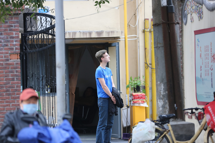 Josh Jensen ‘21 said that the Yu Yuan Road visit was a perfect field trip for students at NYU Shanghai since it showed how the history of the road has been enriched by both its Chinese and foreign residents, just as the NYU Shanghai community is enriched by its international student body.