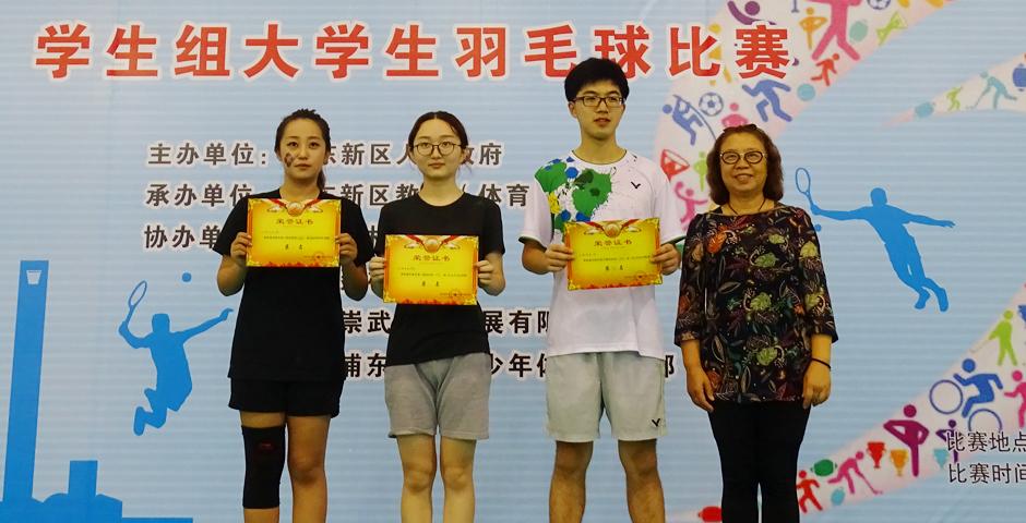 On September 23 and 24, 6 members from NYU Shanghai’s badminton team broke the university record for wins in Pudong’s 6th Sports Games competition at Shanghai DianJi University. (Photo by: NYU Shanghai)